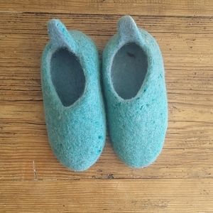 Wool Waldorf slipper